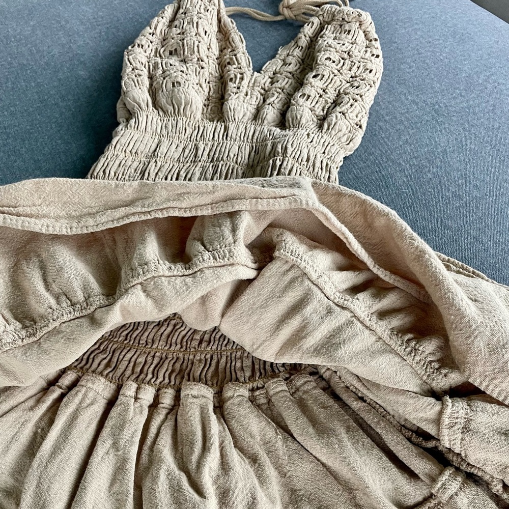 BRAND NEW Super Cute Summer Halter Dress Beige XS/S - Picture 4 of 8